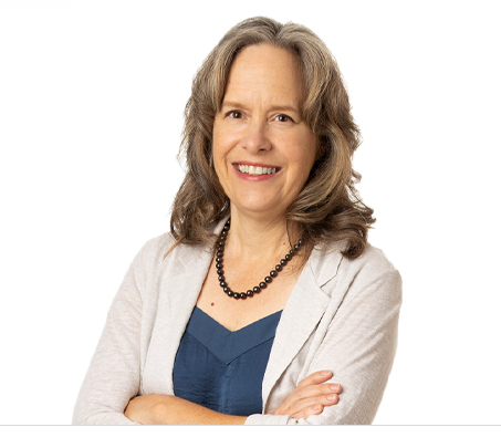 headshot of lender Candace Reinholdt